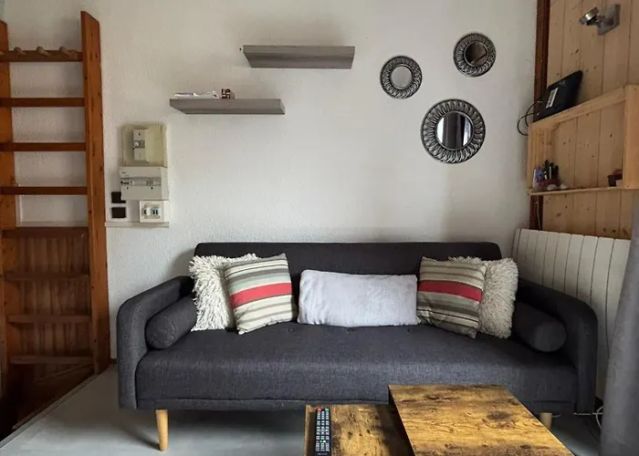 5 Places Le Village *